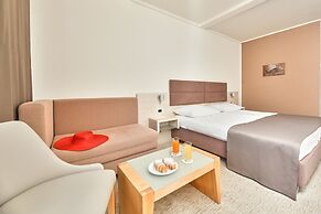 Hotel Mediteran Plava Laguna