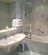 Logis Hôtel & Restaurant Arcombelle