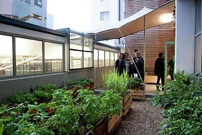 DoubleTree by Hilton Cape Town - Upper Eastside