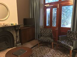 Avonmore on the Park Boutique Hotel