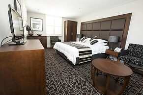 Avonmore on the Park Boutique Hotel