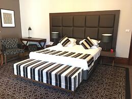 Avonmore on the Park Boutique Hotel