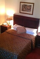 Maudlins House Hotel