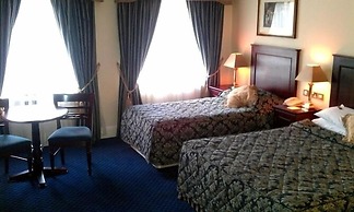 Maudlins House Hotel