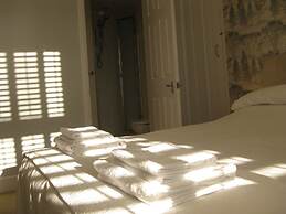 Aquarium Guest House