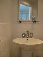 Aquarium Guest House