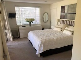Onetangi Beach Apartments