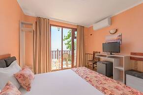 Morski Briag Hotel