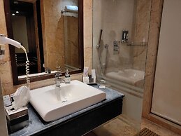 Golden Tulip Lucknow