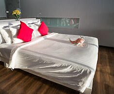 The Houben - Adult Only