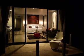 The Houben - Adult Only