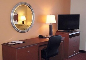 Quality Suites Near Cedar Creek Lake