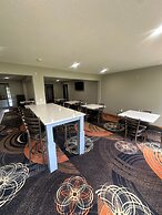 Super 8 by Wyndham Lake of the Ozarks