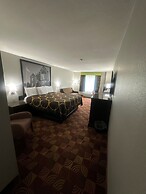 Super 8 by Wyndham Lake of the Ozarks