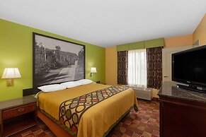 Super 8 by Wyndham Lake of the Ozarks
