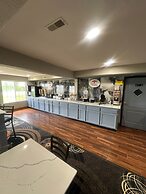 Super 8 by Wyndham Lake of the Ozarks