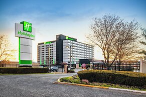 Holiday Inn Newark International Airport, an IHG Hotel