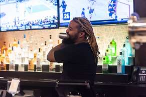 Holiday Inn Newark International Airport by IHG