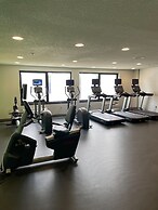 Holiday Inn Newark International Airport by IHG