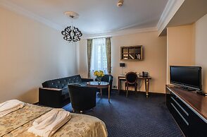 Dwór Kombornia Hotel & SPA