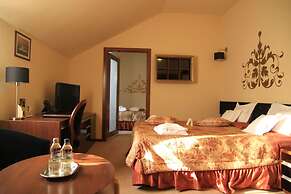 Dwór Kombornia Hotel & SPA