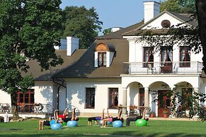 Dwór Kombornia Hotel & SPA