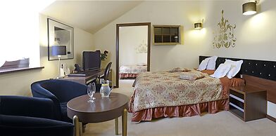 Dwór Kombornia Hotel & SPA