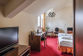Dwór Kombornia Hotel & SPA