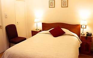 Grosvenor Gardens Hotel