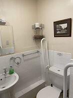 Grosvenor Gardens Hotel