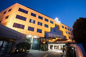 Best Western Premier Accra Airport Hotel