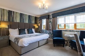 De Rougemont Manor Hotel & Suites