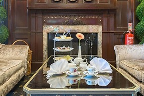 De Rougemont Manor Hotel & Suites