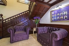 De Rougemont Manor Hotel & Suites