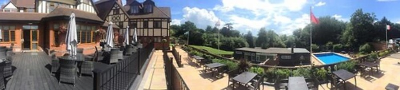 De Rougemont Manor Hotel & Suites