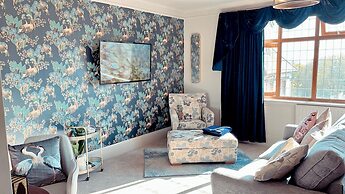 De Rougemont Manor Hotel & Suites