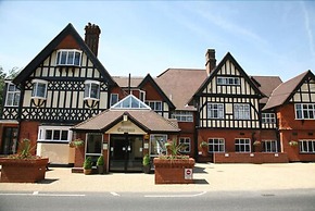 De Rougemont Manor Hotel & Suites