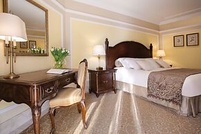 The Regency Hotel, Kuwait