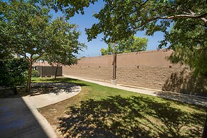 Studio 6 Bakersfield, CA