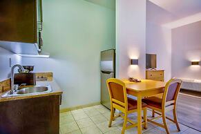 Studio 6 Bakersfield, CA