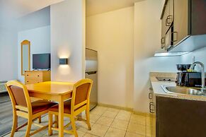 Studio 6 Bakersfield, CA