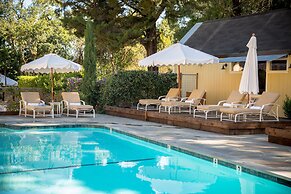 Farmhouse Inn