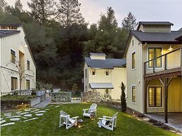Farmhouse Inn