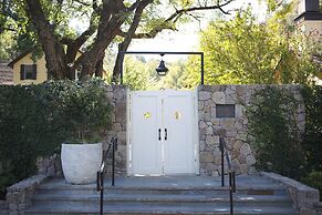 Farmhouse Inn
