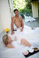 Farmhouse Inn