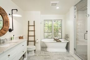 Farmhouse Inn