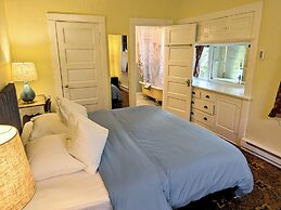 Bluebird Guesthouse