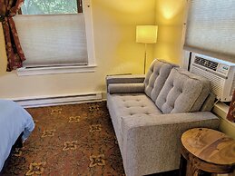 Bluebird Guesthouse