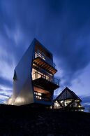 Mona Pavilions