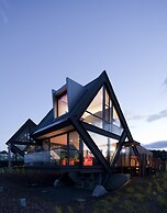 Mona Pavilions
